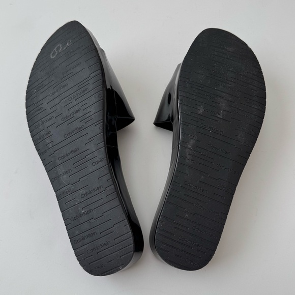 NWOB Calvin Klein Marlina Slides - Picture 6 of 7